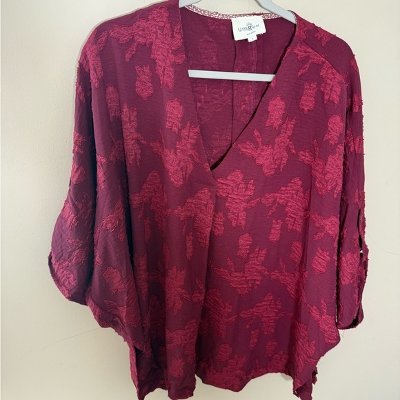 Umgee USA Oversized Floral Burnout Top red size L - Picture 2 of 7